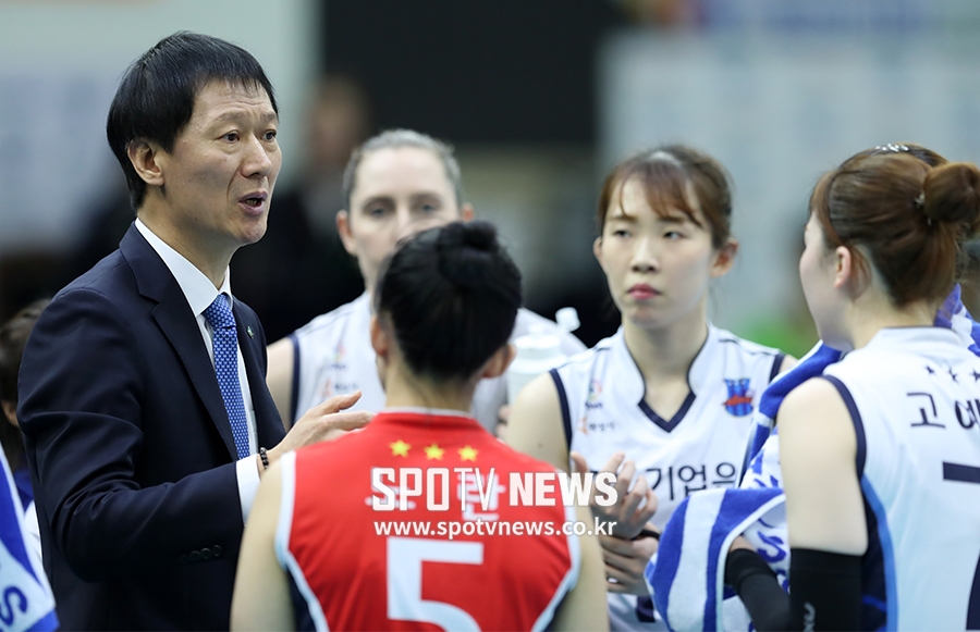 [포토S] 이정철 감독, '수원에서 끝내는거야'