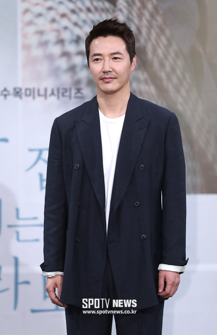 [포토S] 윤상현, 그윽한 표정
