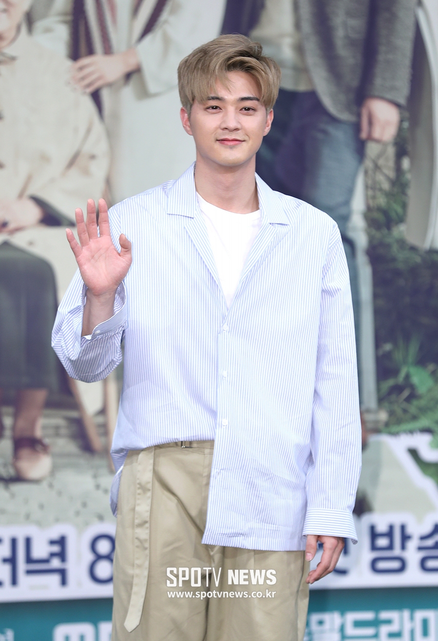 [포토S] 김지훈, 확 달라진 스타일