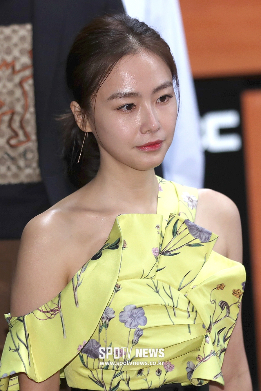 [포토S] 홍수현, 과감한 노출!