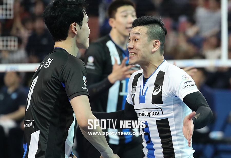 [포토S] 박주형 득점에 기뻐하는 여오현