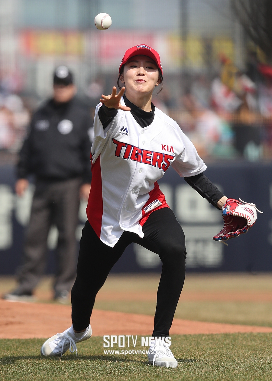 [포토S] 김아랑, KIA의 승리를 향해!