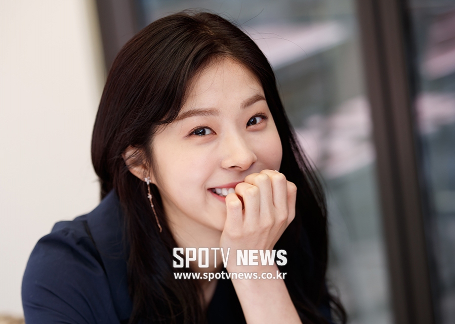 [스토리S] 서은수, 봄보다 산뜻한 눈맞춤