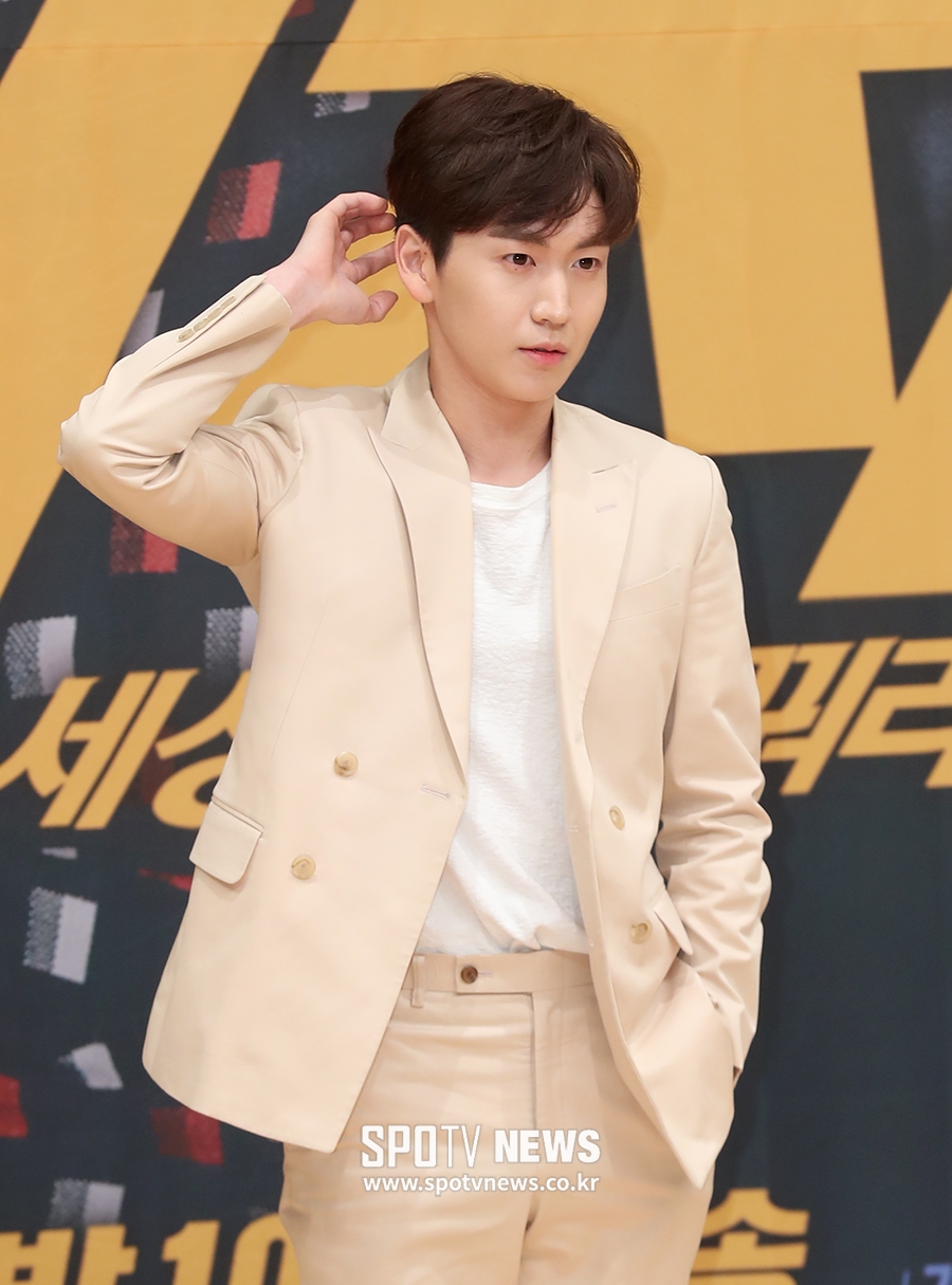 [포토S] 안승환, 긁적긁적