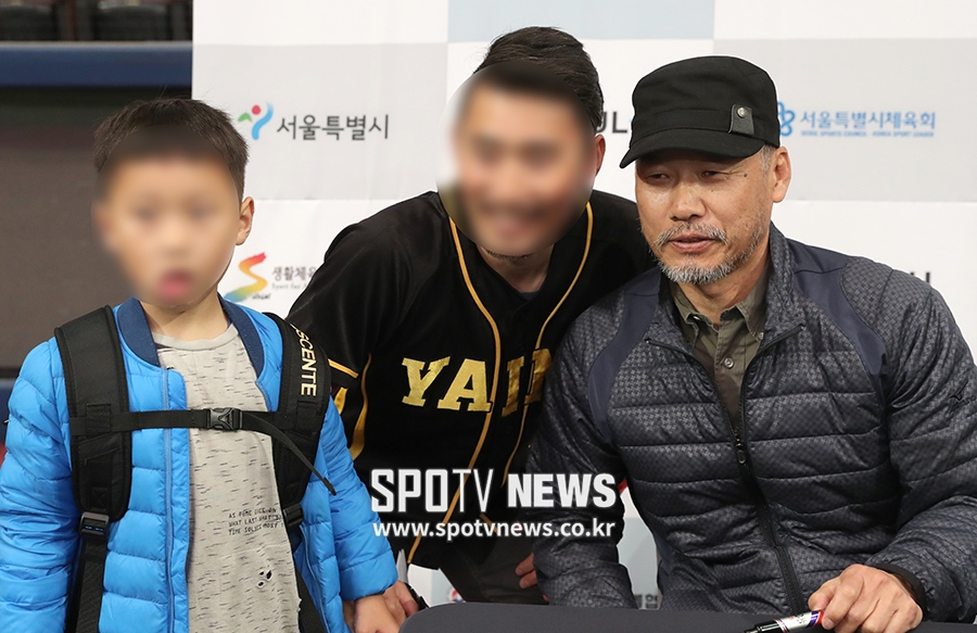 [포토S] 김용수 감독, 한국 야구의 발전을 위해