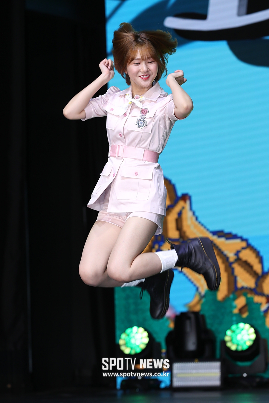 [포토S] 오마이걸 미미, 발랄하게 점프!
