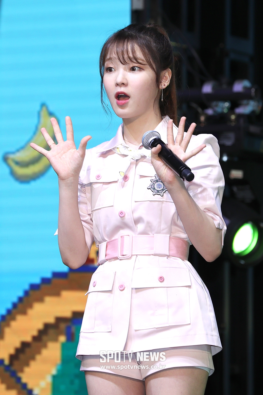 [포토S] 오마이걸 승희, 투명한 피부