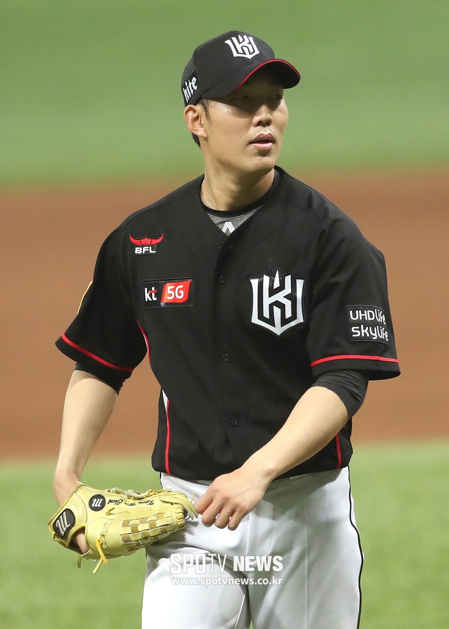 [포토S] 금민철, 7회까지 1실점 호투