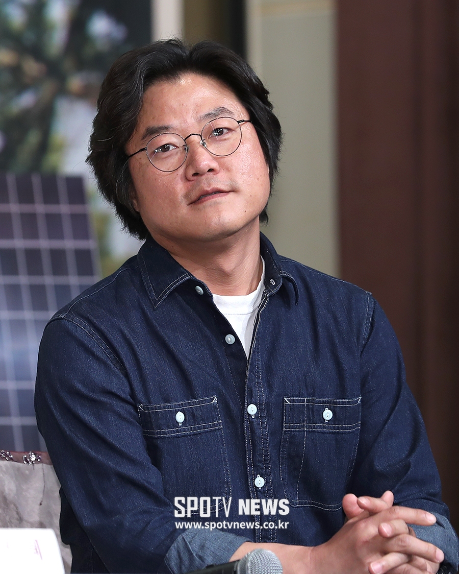 [포토S] 자발적 고립 다큐멘터리로 돌아온 나영석 PD
