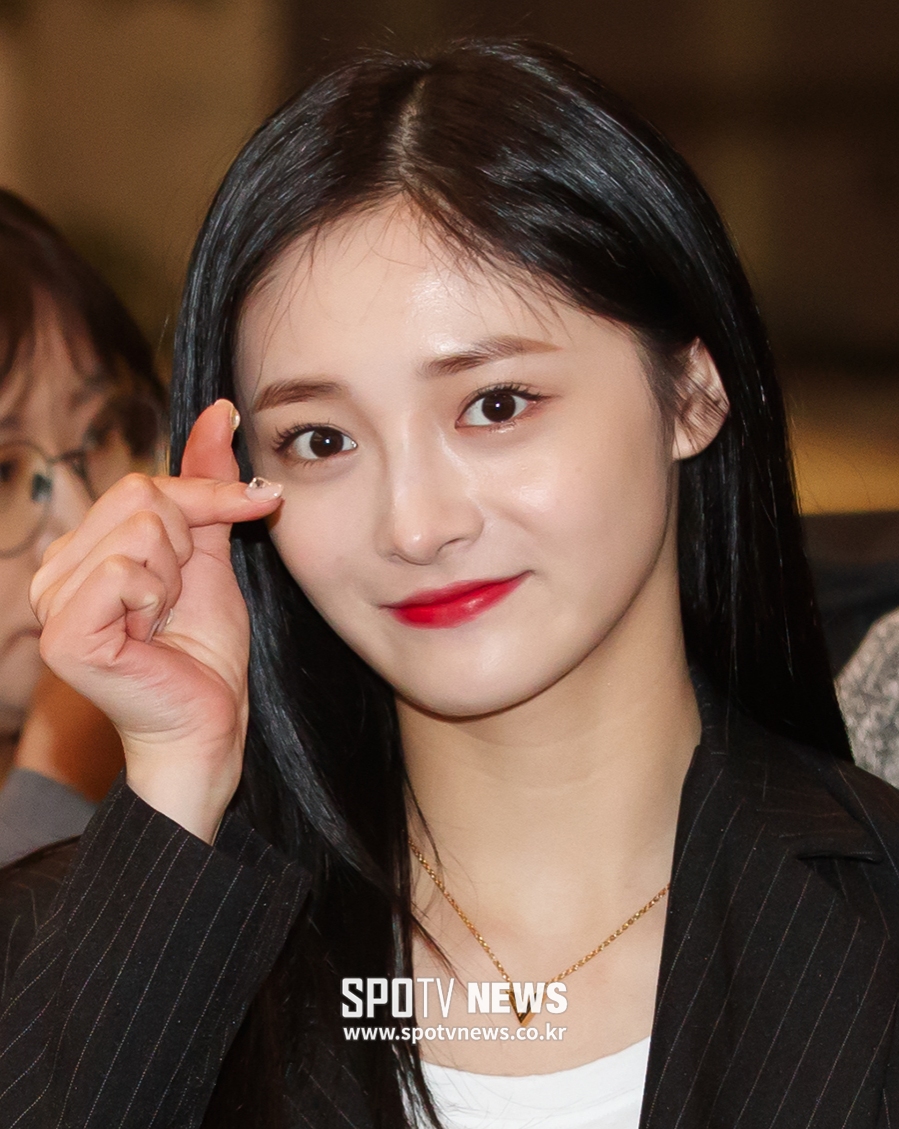 [포토S] 결경, 팬들 향한 사랑의 하트