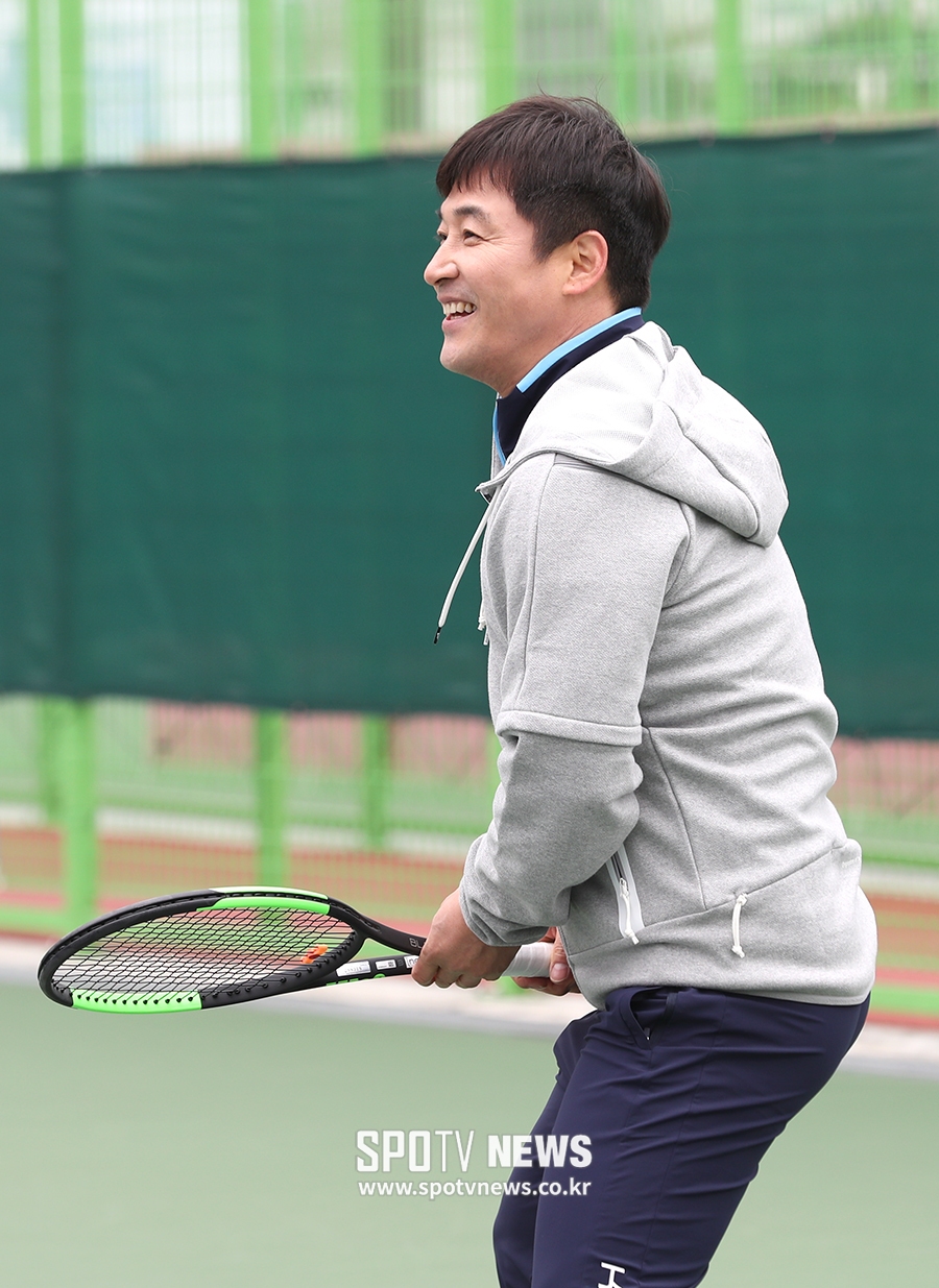 [포토S] 전노민, 팬들의 환호에 쑥스러운 미소