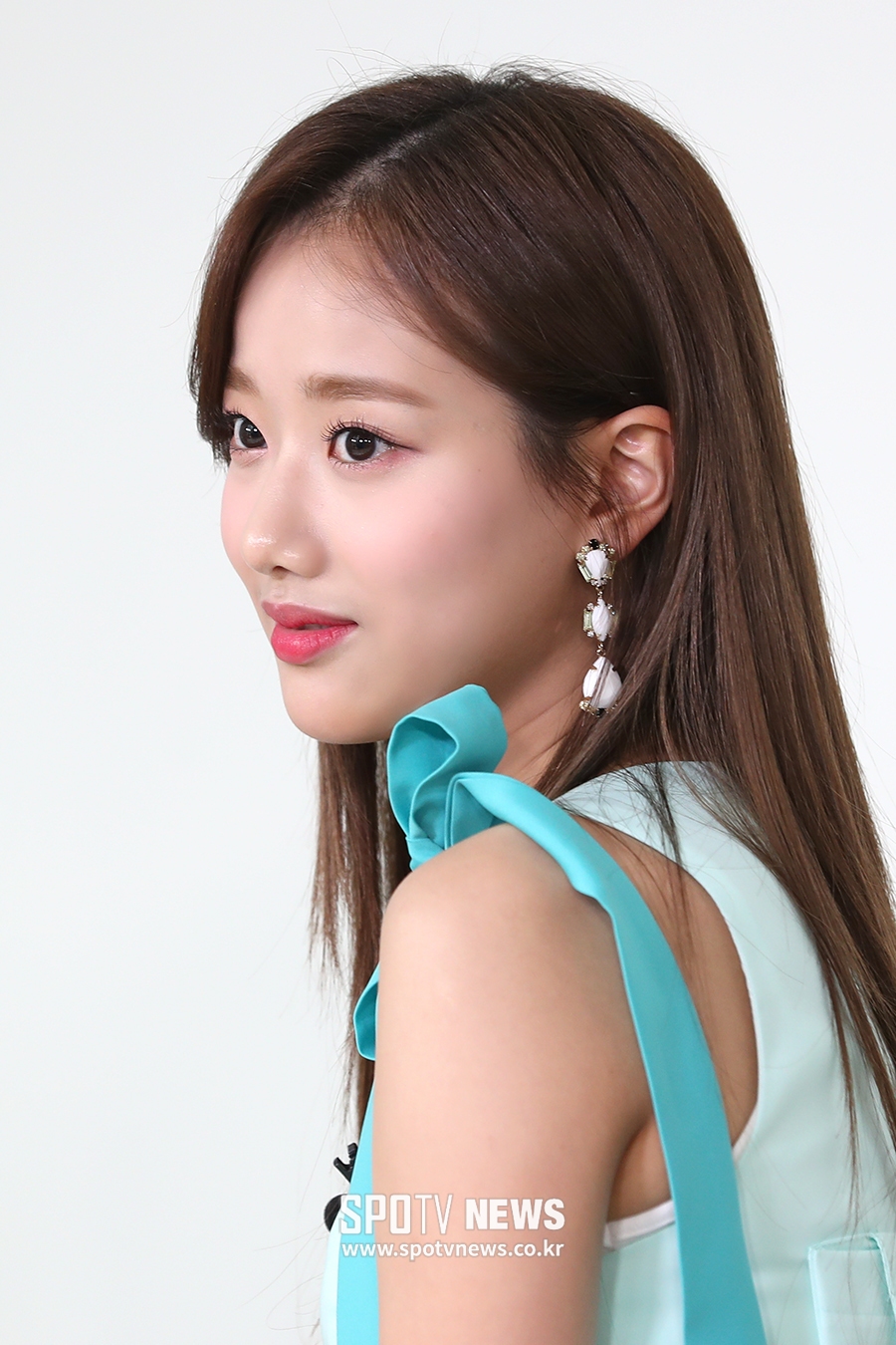 [포토S] 에이프릴 나은, 빠져드는 이목구비