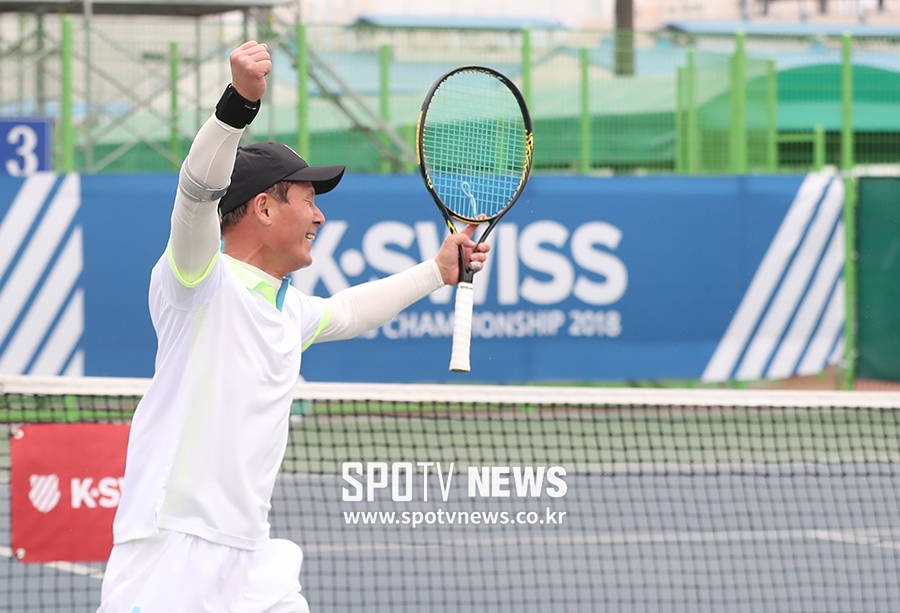 [포토S] '케이스위스 테니스 챔피언십 우승!'