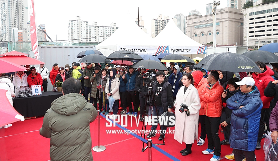 [포토S] 빗속에서도 성황리에 마친 케이스위스 테니스 챔피언십