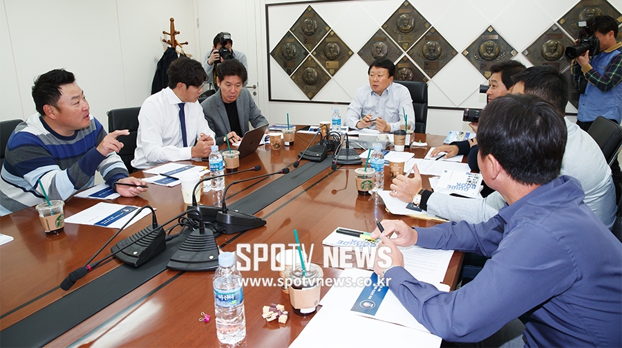 [포토S] AG 대표팀 선발에 나선 코칭스태프