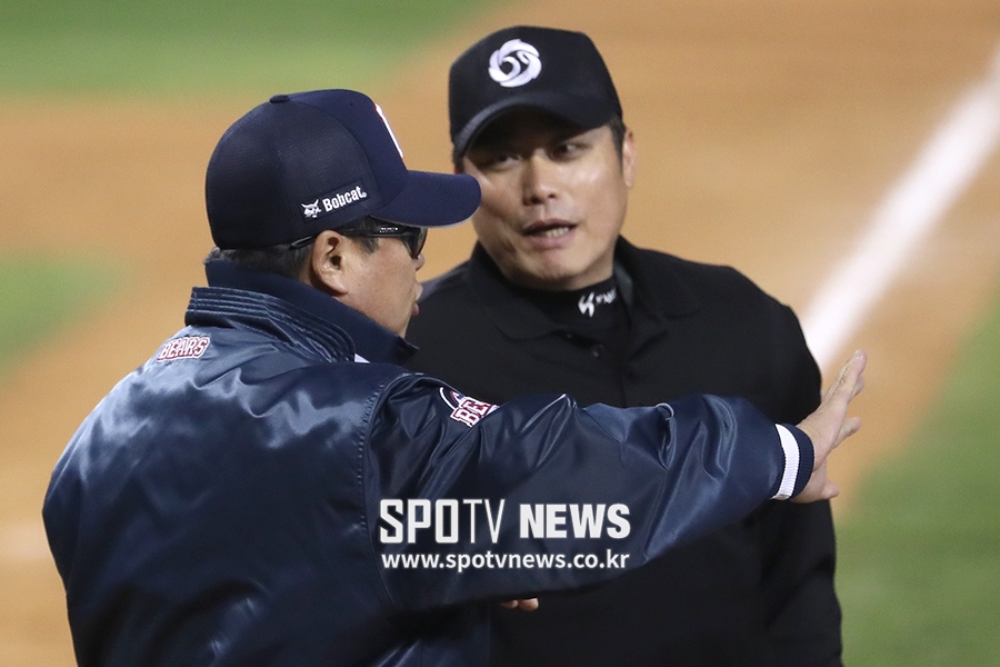 [포토S] 김태형 감독, '세혁이가 먼저 막고 있었는데'