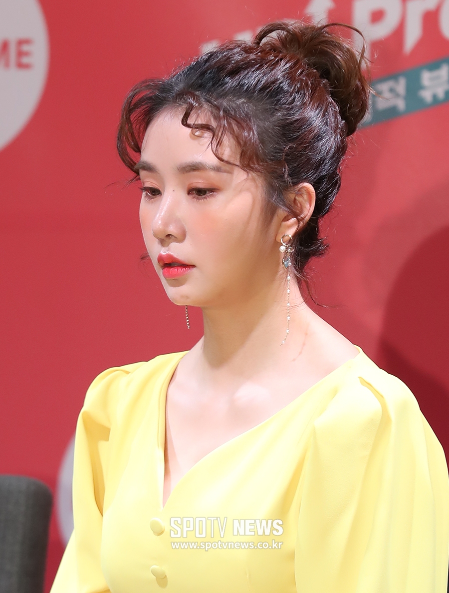 [포토S] 차오루, 매력 있는 펭귄 입술