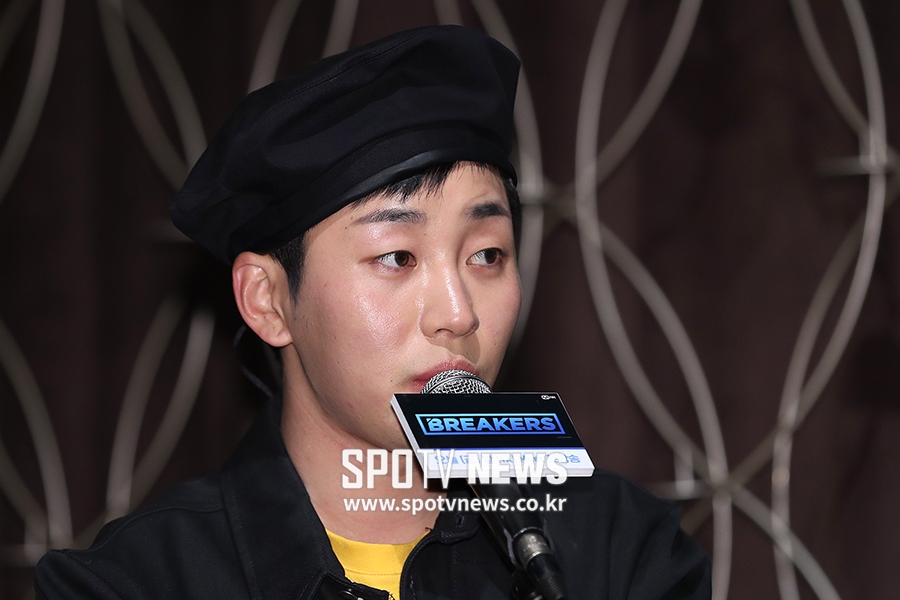 [포토S] 딘딘, 오늘은 사회자로