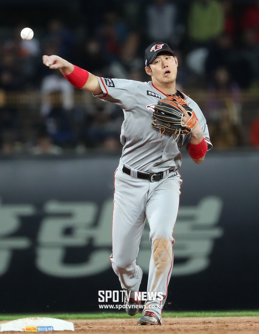[포토S] 수비하는 한화 유격수 하주석