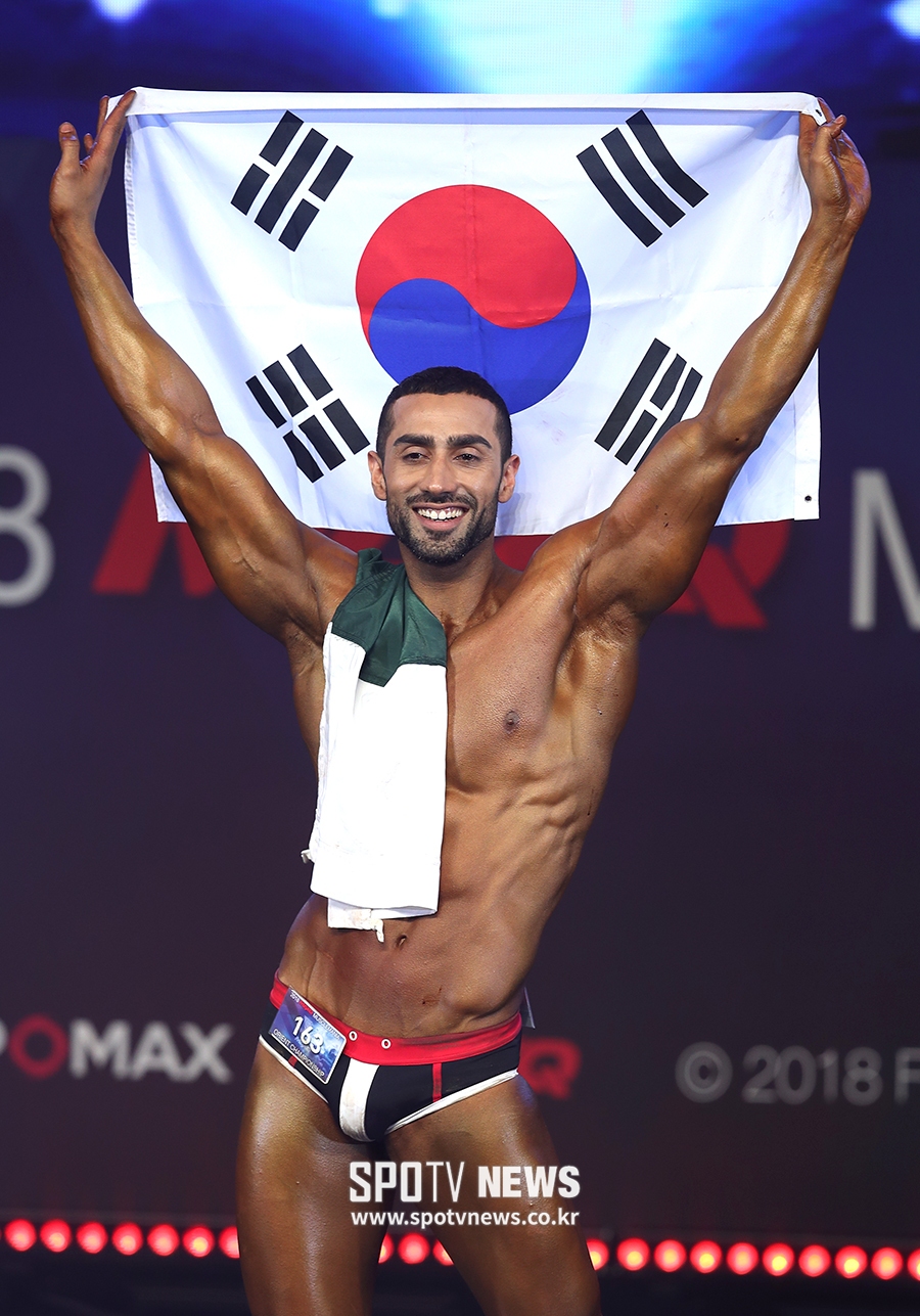 [포토S] 자말 사우드, 태극기 들고 그랑프리 수상 기쁨 만끽!