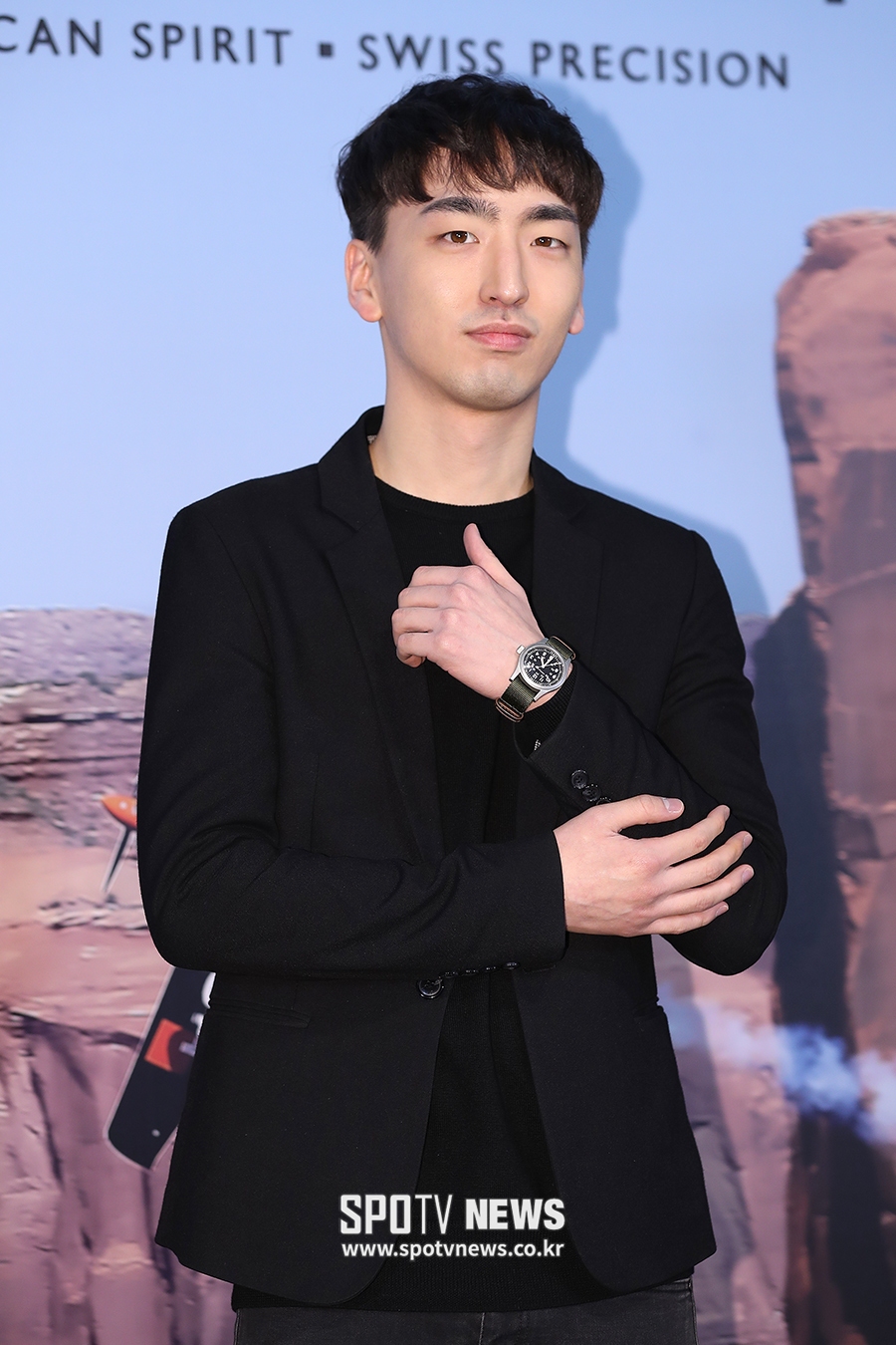 [포토S] 한별, 어색한 포토타임