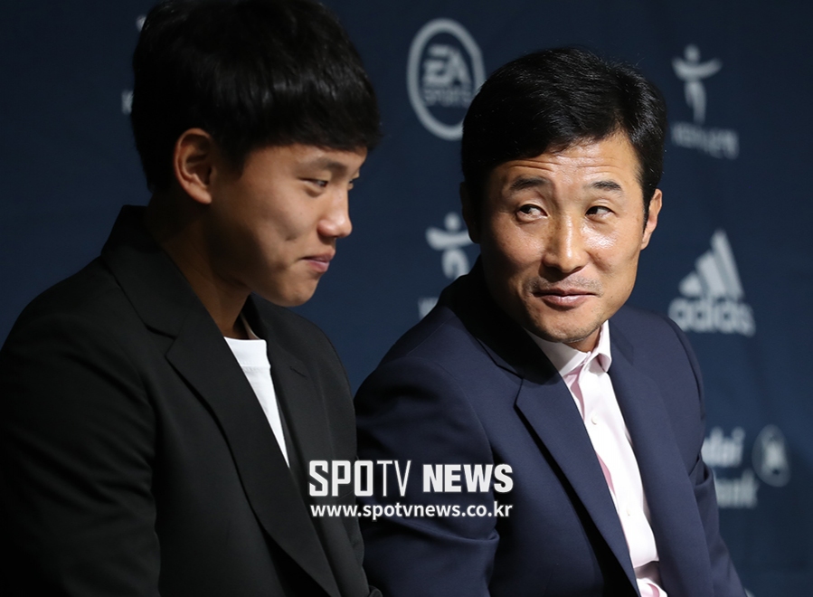 [포토S] 이을용 감독 대행, '조영욱, 자신 있지?'