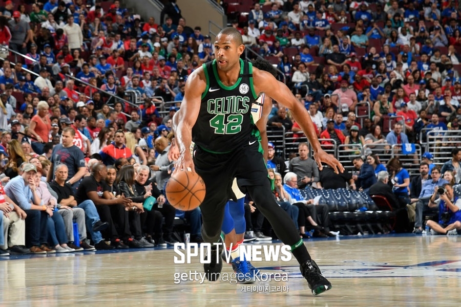 [NBA PO 2R] 보스턴, 연장 접전 끝에 3점 차 승리…시리즈 3연승