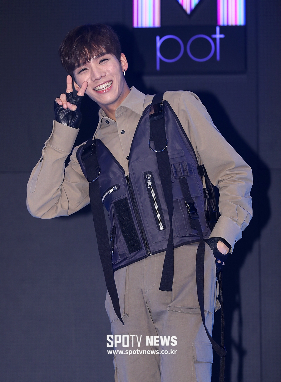 [포토S] 스펙트럼 동규, 귀엽게 브이!