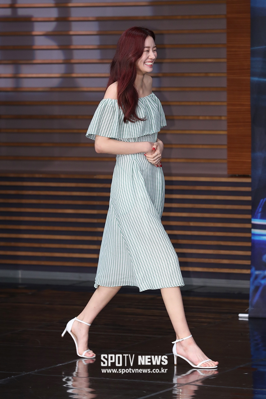 [포토S] 스테파니 리, 해맑은 미소 지으며 등장