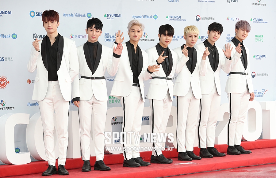 [포토S] 인투잇, 카리스마 느껴지는 포스
