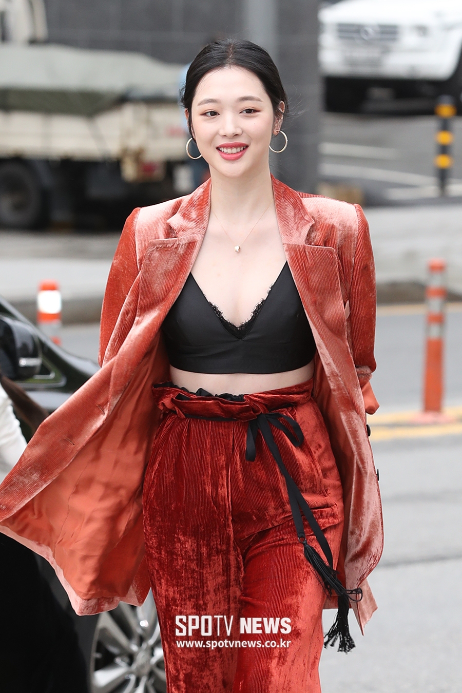 [포토S] 설리, 헉! 소리 나는 노출 패션