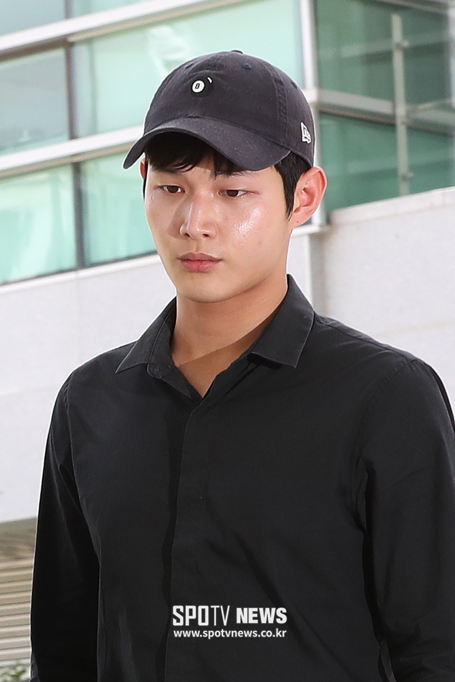 [포토S] '동료 연예인 성추행' 혐의, 이서원 검찰 소환