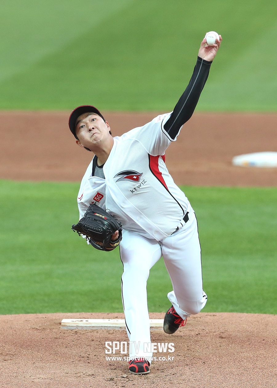 [포토S] 김용주, 마법사 유니폼 입고 첫 선발