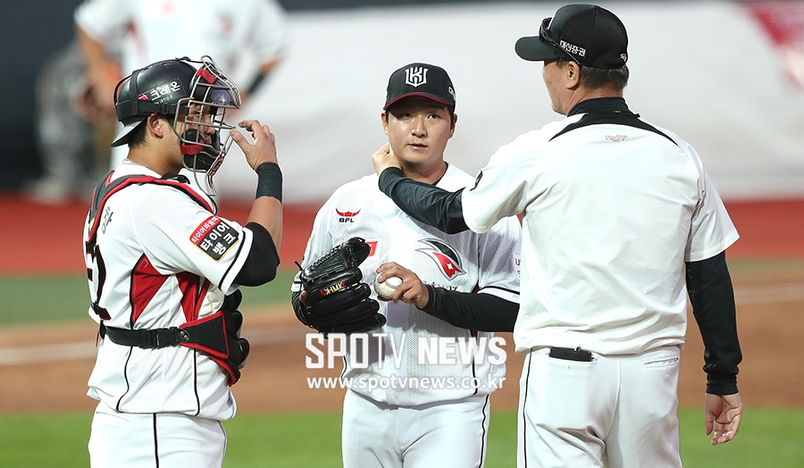 [포토S] 강판되는 KT 김용주