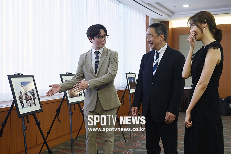 [포토S] 올해의 사진 소개하는 KOPA 신정헌 회장