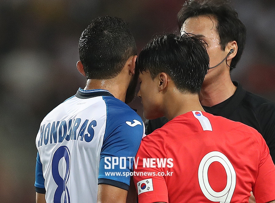 [SPO CRITIC] 부실한 평가전 상대 팀, 기성용의 경계 '본선 적응력 우려'