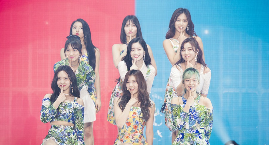 "이틀간 3만 6000명"…트와이스의 日 첫 아레나 투어