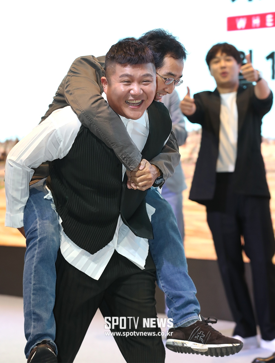 [포토S] 조세호, 유호진 PD 가뿐히 없고