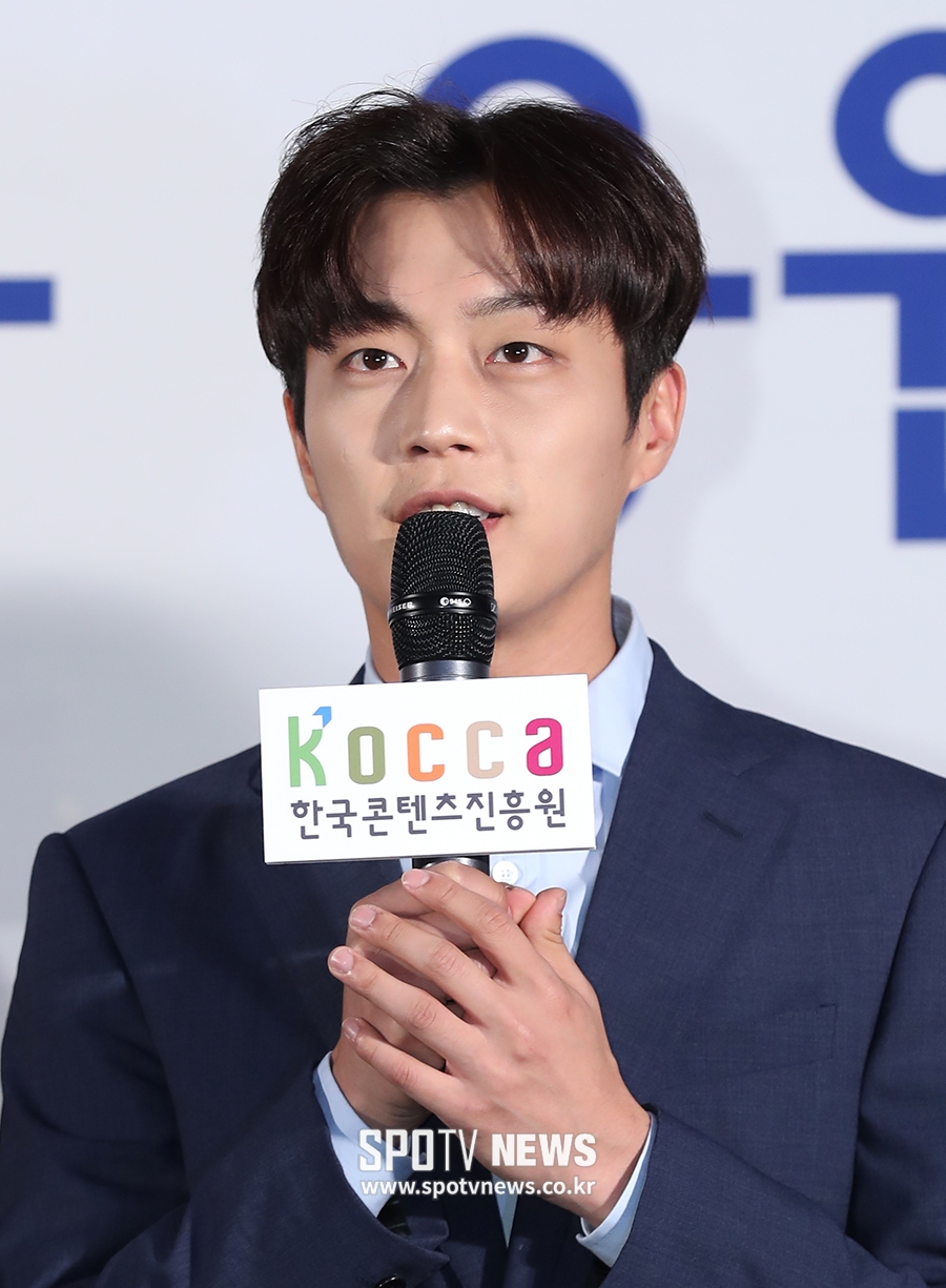 [포토S] 인사하는 하이라이트 윤두준