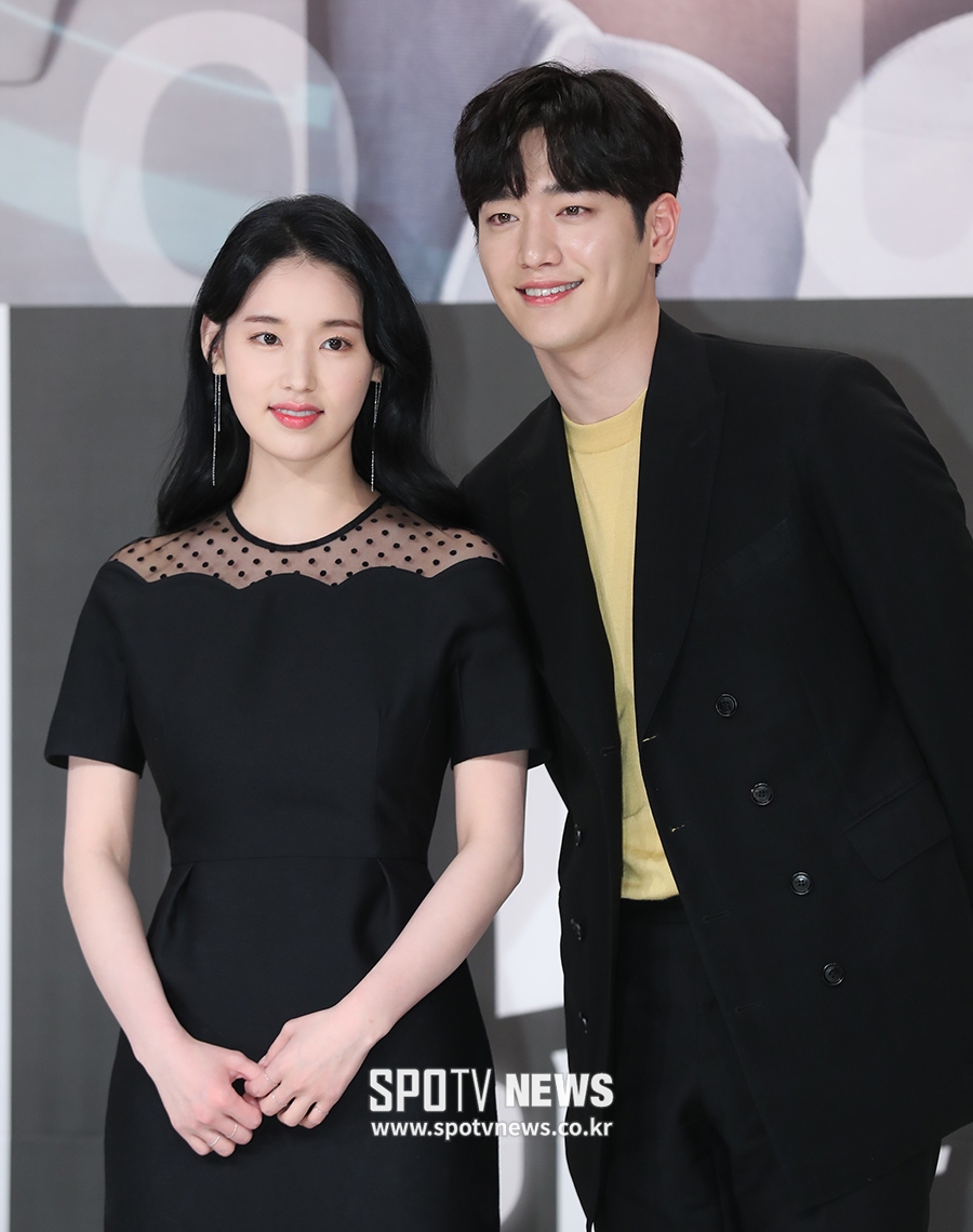 [포토S] 사진 촬영하는 박환희-서강준