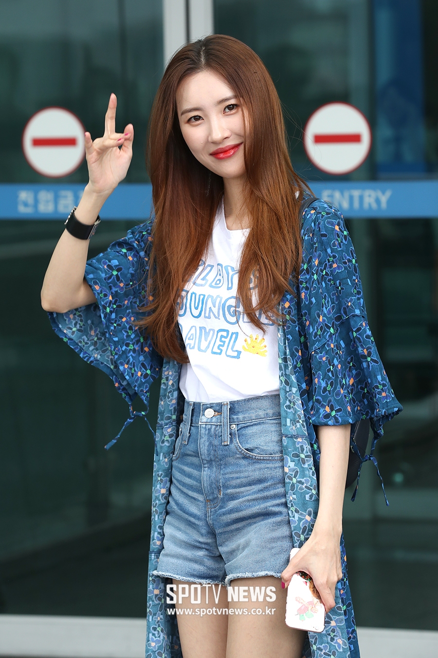 [포토S] 선미, 출국길도 매혹적~