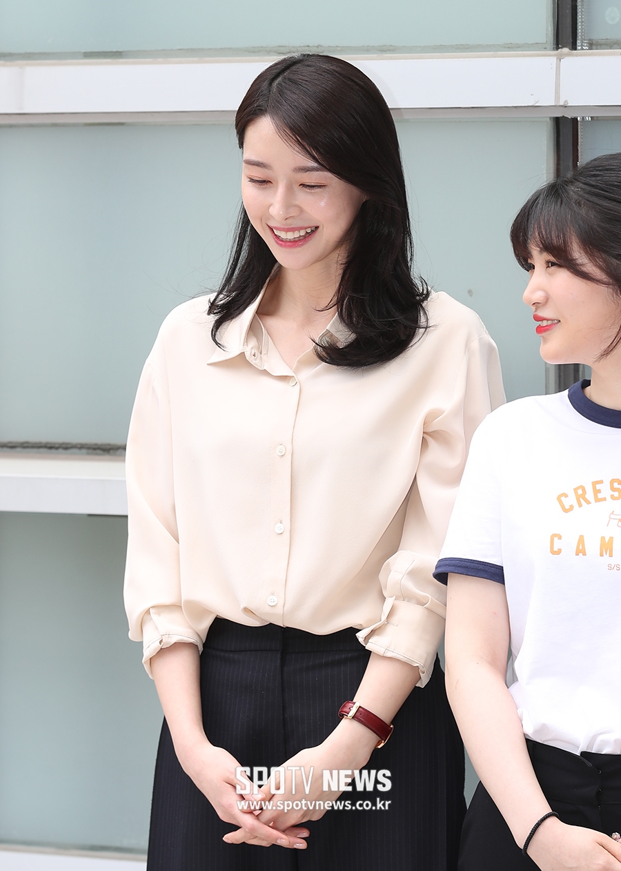 [포토S] 헬로비너스 나라, 수줍은 미소