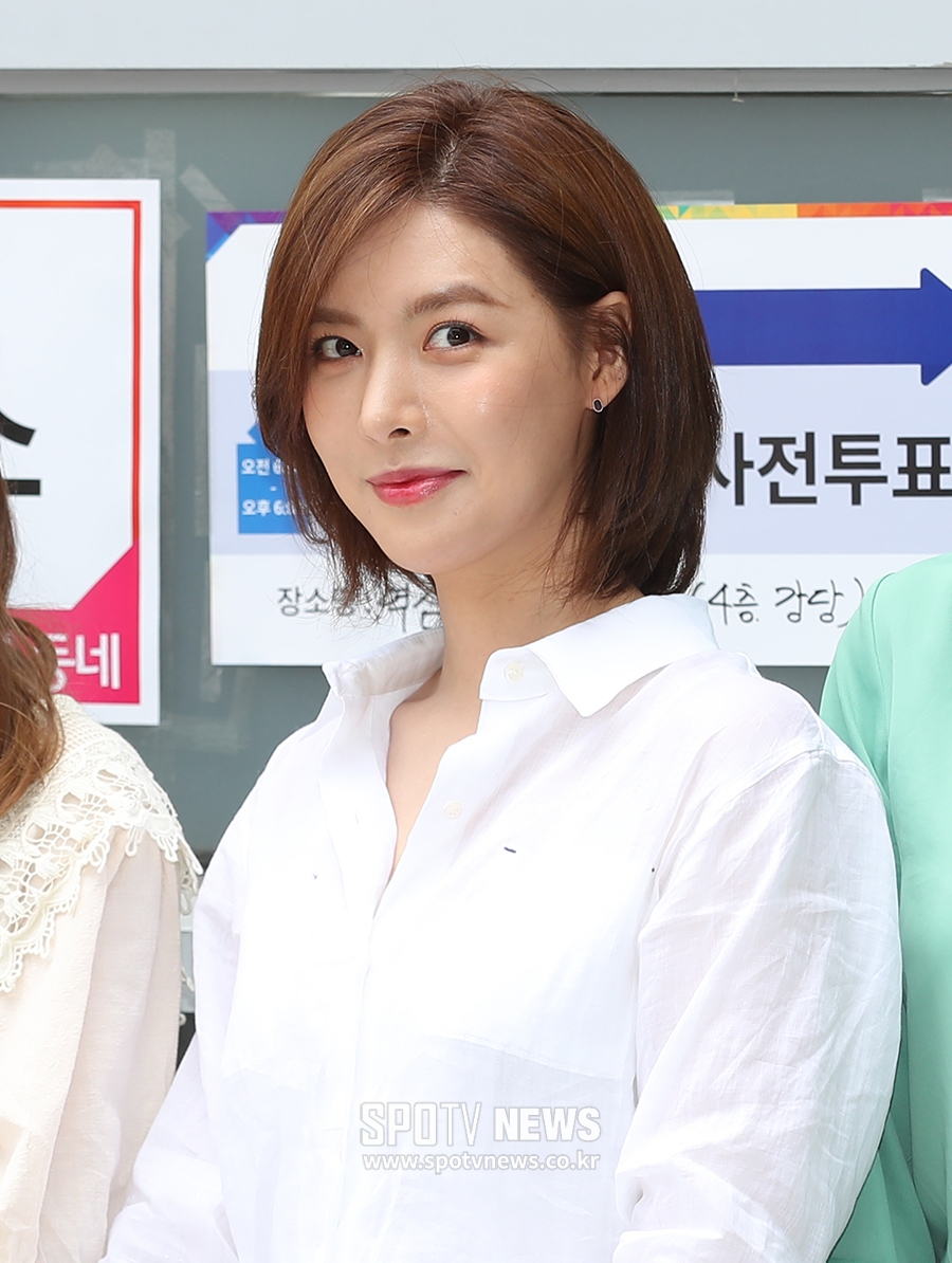 [포토S] 헬로비너스 엘리스, '투표하러 왔어요'