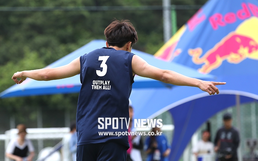 [포토S] '골 넣고 비행기 세리머니'