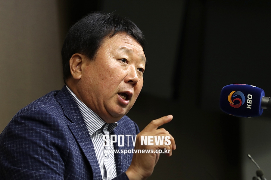 [포토S] 선동열 감독, AG 최종 엔트리 발표