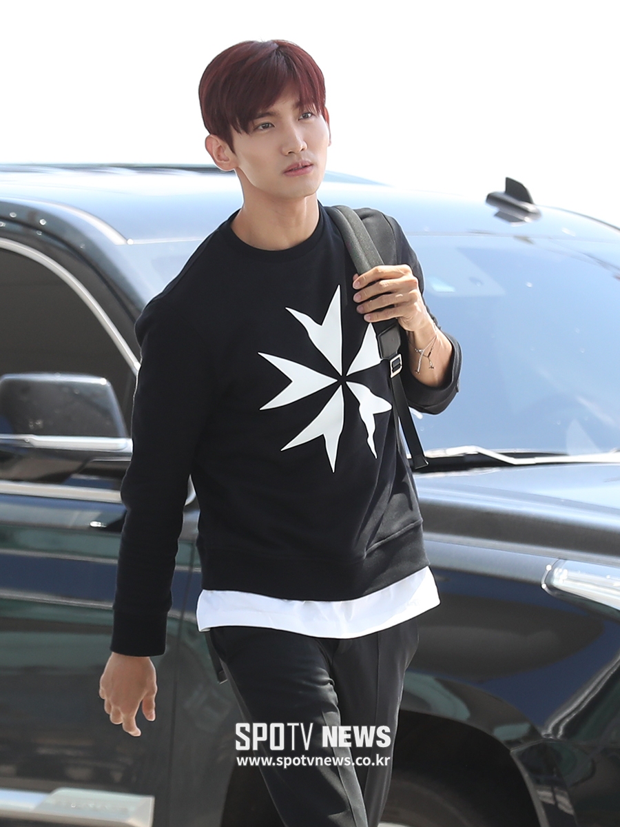 [포토S] 최강창민, 날렵한 턱선