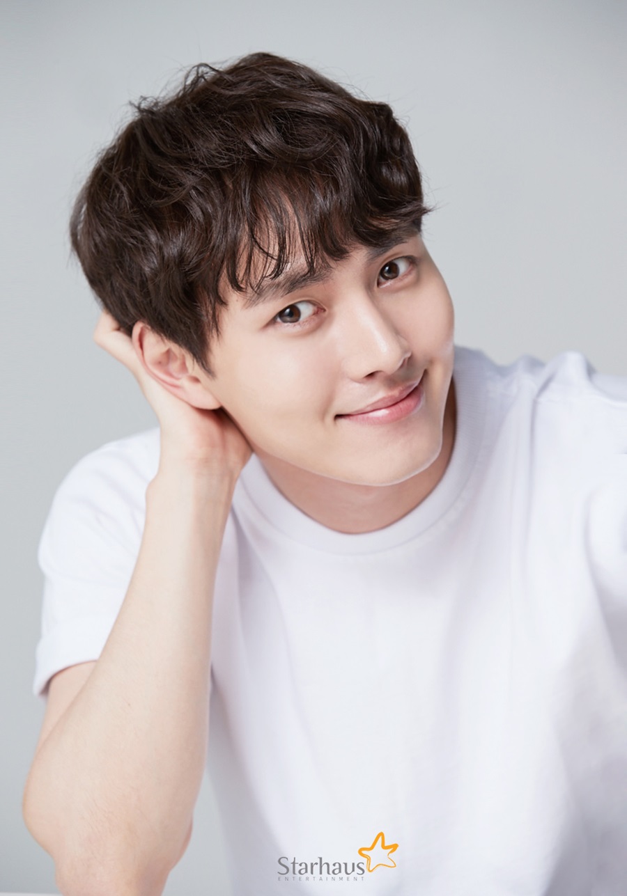 '해품달' 이민호, 이태리로 활동명 변경…스타하우스와 전속계약