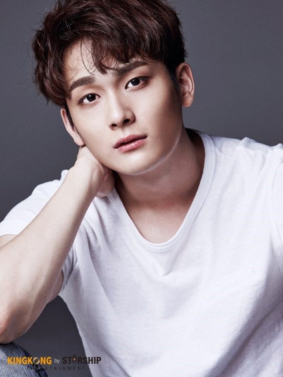 조윤우, 19일 육군 현역 입대 "성숙해져서 돌아올 것"