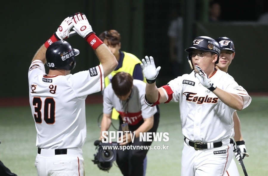 이성열 대타 동점 홈런+송광민 끝내기 홈런…한화 LG에 위닝시리즈