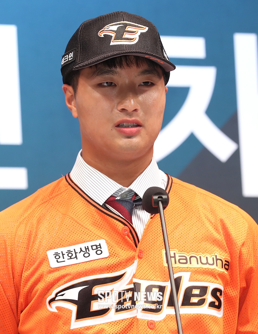 [포토S] 소감 말하는 한화 변우혁